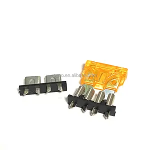 Good price standard mini car fuse one-piece holders 250V PCB mount fuse clip