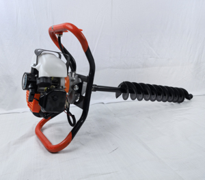 เครื่องเจาะดินแบบสองจังหวะ DIY สำหรับงานอุตสาหกรรม ใช้กับน้ำมันเบนซิน สำหรับขุดหลุมในโรงเรือน กำลังไฟ 1.6 กิโลวัตต์ ขนาดเจาะสูงสุด 250 มม. - Product Image 1