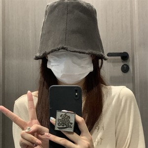 หมวกทรงบักเก็ตผ้าคอร์ดูรอยสำหรับผู้หญิง สีเทาเข้ม ขอบรุ่ย กันลม อุ่นสบาย สไตล์ฮิปฮอป สำหรับฤดูใบไม้ผลิและฤดูใบไม้ร่วง - Product Image 2