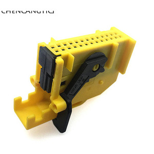 Conector de ECU para Automóvil, Enchufe de 26 Pines, 0.6mm, Plástico Amarillo, Terminal Macho y Hembra 185879-1 - Product Image 4