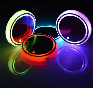 Posavasos LED para el interior del coche, accesorios de taza de luz colorida para automóvil, recargable por USB