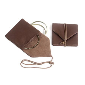Sac de rangement portable en velours et cuir au design moderne, petit sac organisateur de bijoux à cordon, vente chaude - Product Image 1
