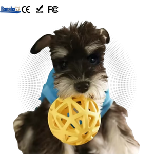 Jouets <span class=keywords><strong>pour</strong></span> animaux de compagnie : <span class=keywords><strong>Balle</strong></span> en caoutchouc naturelle à trous, style tendance, <span class=keywords><strong>pour</strong></span> mâcher et nettoyer les dents, mignonne, non toxique, jouet couineur <span class=keywords><strong>pour</strong></span> chiens - Product Image 1