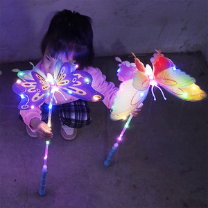 Bâton lumineux LED Papillon Coloré Clignotant Rechargeable Baguette Magique Cosplay Jouet Lumineux Portable en Plastique pour Fête - Product Image 5