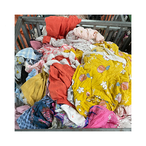 <span class=keywords><strong>Ropa</strong></span> de Verano Usada de Alta Calidad a Precio Económico para Hombres, Mujeres y Niños, <span class=keywords><strong>Ropa</strong></span> de Dormir de Algodón Mixta de Segunda Mano para Venta al Por Mayor en Pacas - Product Image 3