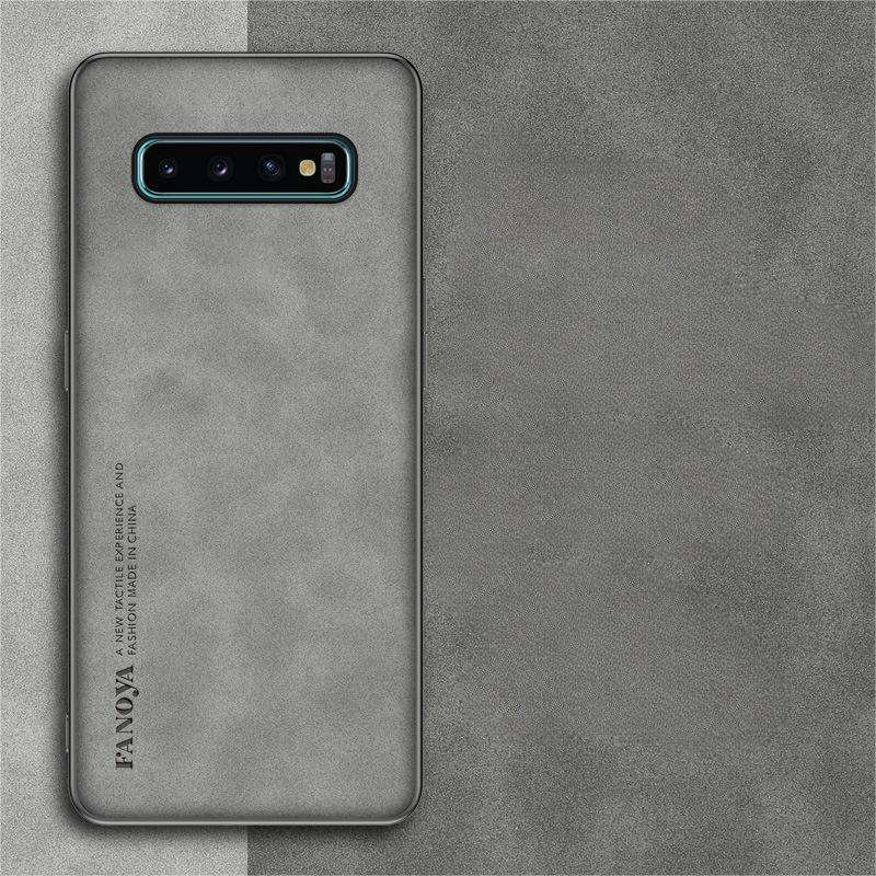 สีเทาเข้ม