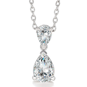 Collana con Pendente in Oro Bianco e Diamanti Taglio a Pera, Montatura a Griffe, Placcata in Rodio, Gioiello Classico da Sposa per Donna - Product Image 1