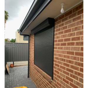 Porte à enroulement automatique électrique moderne en alliage d'<span class=keywords><strong>aluminium</strong></span> - Durable, écologique, facile à nettoyer pour la maison et le garage - Product Image 3