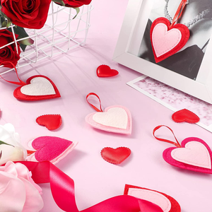 Décorations de la Saint-Valentin en gros, ornements en feutre polyester jetables écologiques en forme de cœur, couleur et taille personnalisées - Product Image 5