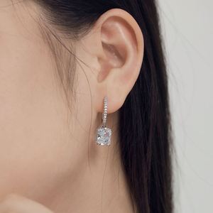 ต่างหูแบบห้อยประดับเพชรคิวบิกเซอร์โคเนียทรงกลม 8A ดีไซน์คลาสสิกจาก Dylam Charm ผลิตจากเงินแท้ 925 พร้อมตัวล็อกแบบอังกฤษ - Product Image 4