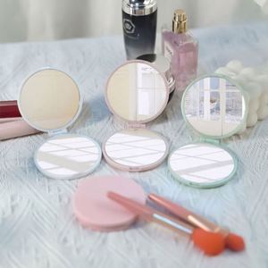 Portable Double-Sided <b>Plastic</b> Beauty <b>Mirror</b> Cross-Border E-Commerce Foldable Makeup <b>Mirror</b> Small Flip <b>Mirror</b> Double-Sided - Product Image 4