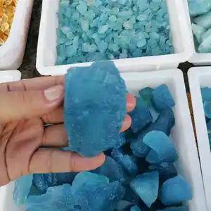 Vente en gros de pierre brute de haute qualité naturelle aigue-marine bleue pierre brute pierre de cristal minéral pour la guérison