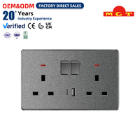Double prise murale britannique 13A avec indicateur néon, ports USB-A et USB-C à charge rapide, interrupteurs intégrés