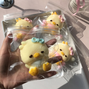 Jouet Squishy TPR Canard Mignon Taba pour Adultes et Enfants Garçons & Filles - Anti-stress et Sensoriel à Presser Fabriqué au Zhejiang - Product Image 2