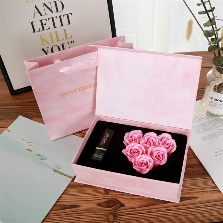 Hart Rode Roos Doos Gift Zeep Bloem Rose Voor Vrouwen Anniversary Verjaardag Moederdag Valentijnsdag (Zonder lippenstift)