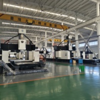 Centre d'usinage à double colonne CNC 5 axes Taiwan Dawei DVMT GMC/DVF8052 avec tête de fraisage universelle automatique