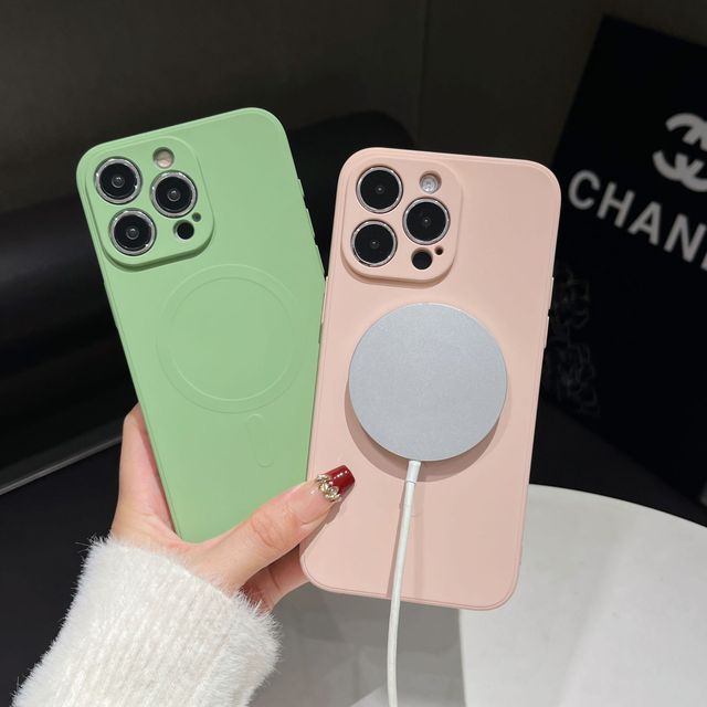 Soft Silicone Wireless Charging Magnetic Case Microfiber TPU Cover for iPhone 15 Pro Max for iPhone 14 Plus Model Mobile Case