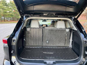 Véhicules d'occasion en gros 2022 pour SUV 4 portes AWD XLE – Vente à prix réduit – Sièges en cuir, caméra de recul, conduite à gauche, toit ouvrant, LED - Product Image 5