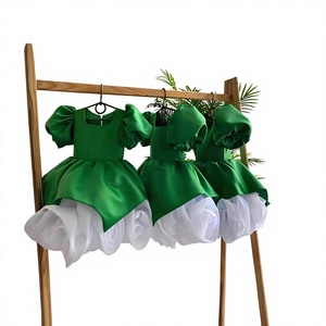 Robes de soirée en tissu satiné avec embellissements en perles, manches bouffantes, jupe à volants, silhouette mini-robe - Product Image 1