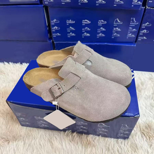 Bottes de neige <span class=keywords><strong>Birkenstock</strong></span> en cuir verni avec semelle intérieure en PVC respirante, antidérapantes, à bout fermé, légères et tendance - Product Image 3