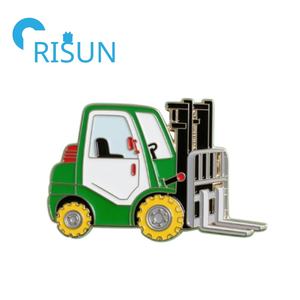 फैक्टरी धातु अनुकूलित फोर्कलिफ्ट फ्लैटबेड ट्रक एनमेल पिन कस्टम लोगो लॉरी ट्रेलर एनमेल लैपल पिन फोर्क लिफ्ट पिन फोर्क लिफ्ट पिन बैज प्रतीक - Product Image 3