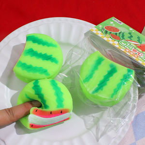 Juguete Antiestrés Creativo en Forma de Sandía de 7cm, Fácil de Apretar, Relleno de TPR y Harina, Regalo para Niños y Adultos - Product Image 6