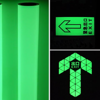 Film autocollant vert clair PET PVC adhésif photoluminescent lueur sombre 1.24x45.7m rouleau 20 ans de garantie intérieure pour les murs