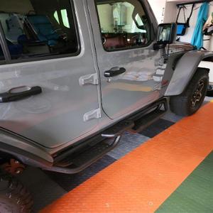 Estribos Laterales Estilo OEM para Jeep Wrangler JK JL 4 Puertas Gladiator JT Rubicon Sahara Pickup en Stock con Descuento - Product Image 3