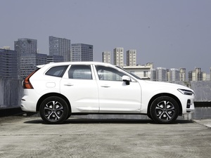 2026 para Volvo <span class=keywords><strong>XC60</strong></span> B5 Midsize SUV 4WD Alta velocidad Nueva gasolina Venta caliente en stock - Product Image 3