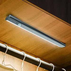 2022 sıcak satış şarj edilebilir kablosuz hareket sensörü dolap altı ışığı Led dolap yatak odası lambaları