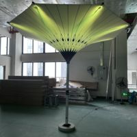 Grand parasol d'extérieur commercial robuste de 3.5m en forme de fleur ronde parapluies de tulipes menés par hôtel avec lumière LED