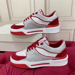 Baskets de skate 2026 rouges et blanches ornées de strass, inspirées des créateurs, chaussures plates décontractées embellies de cristaux pour femmes et hommes, baskets streetwear - Product Image 1