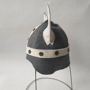 <span class=keywords><strong>Gorro</strong></span> <span class=keywords><strong>de</strong></span> fieltro <span class=keywords><strong>de</strong></span> <span class=keywords><strong>lana</strong></span> a rayas estilo <span class=keywords><strong>vikingo</strong></span> para sauna, con protección <span class=keywords><strong>de</strong></span> orejas engrosada y resistente al calor, gorra retro <span class=keywords><strong>de</strong></span> moda, venta al por mayor en stock. - Product Image 3