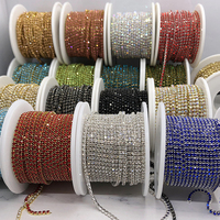 Chaîne de coupe carrée de qualité AAA avec strass en cristal Technique à coudre vente en gros tasse en laiton avec strass en métal