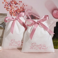 Nouveau design, logo personnalisé, sac à cordon pour le rangement des parfums en velours doux imprimé, pochette à bijoux de luxe en velours magnifique
