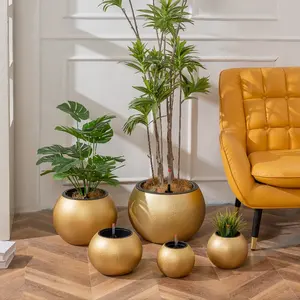 2023 New Design 3 Size Of Round Nordic Self Watering Planter Garden Flower Plant Pot Table Planter With Drainage Hole