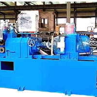Machine de décapage de barres métalliques WXC255S, contrôlée par PLC, avec moteur à engrenages 380V 200kW, pour une efficacité accrue et une utilisation facile.