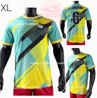 Maillots pour hommes Kit d'accessoires équipement d'entraînement chemise personnalisée Shorts maillot noir Sport sublimé uniformes vêtements de football
