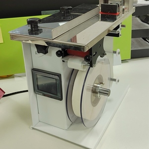 Applicateur d'étiquettes d'angle à angle droit pour boîtes de cosmétiques/produits chimiques/soins de santé et autres boîtes – Machine de pose d'étiquettes - Product Image 5