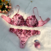 Ensemble de lingerie en dentelle sexy pour femmes, sous-vêtements roses avec broderie florale, ensemble soutien-gorge et culotte pour une nuit romantique et exotique, vente en gros OEM ODM