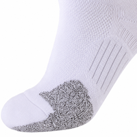 Chaussettes de basketball athlétiques durables, chaussettes de compression mi-mollet pour uniforme d'équipe