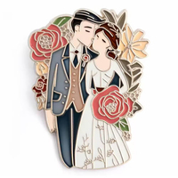 Pins en émail métallique personnalisés populaires en gros, badges de mariage, pins de revers, pins en émail souple pour anniversaire de mariage