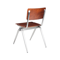 Chaise d'école industrielle vintage avec cadre en métal argenté, assise et dossier en contreplaqué courbé, finition thermolaquée transparente, pour café et vente en gros