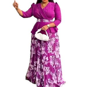 ชุดเซ็ต 2 ชิ้น เสื้อคอวีและกระโปรงจีบพลีทสำหรับผู้หญิงไซส์พลัสสไตล์แอฟริกัน - Product Image 1