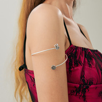 Bracelet manchette ouverte vintage toile d'araignée croix papillon gothique sombre Halloween Bijoux tendance