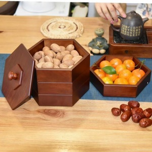 Caja cuadrada de madera maciza para frutas y dulces con tapa y múltiples compartimentos para frutas secas y aperitivos - Product Image 4