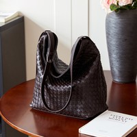 Tas Tote Anyaman Tangan Terbaru Grosir Pabrik, Tas Selempang Minimalis Fashion Kapasitas Besar untuk Bepergian, OEM Custom