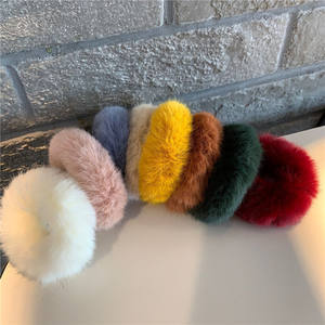 Net red ins autunno e inverno peluche maiale intestino crasso anello per capelli anello per intestino grasso cute white hairy head rope furry rubberband - Product Image 3