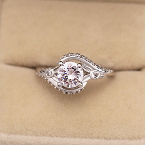 Anello Rotondo in Cristallo per Donne, Tono Argento, Minimalista, per Uso Quotidiano e Feste, Accessorio di Moda - Product Image 2