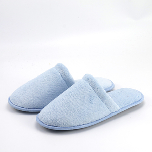 Suave y cómoda espuma de memoria Invierno cálido Coral Fleece Zapatillas de interior unisex Zapatillas de invitados para el hoga - Product Image 1